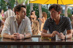 (S-D) Colin Woodell come Xander Phillips e Jack Bannon come Tom Cole in Pulse 1x10