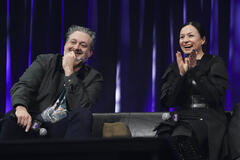 Dave Filoni e Athena Portillo al 20esimo anniversario di Lucasfilm Animation sul palco Celebration durante il primo giorno della Star Wars Celebration Japan 2025 - 18 aprile 2025