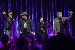 Sam Witwer, Dave Filoni, Athena Portillo e David W. Collins al 20esimo anniversario di Lucasfilm Animation sul palco Celebration durante il primo giorno della Star Wars Celebration Japan 2025 - 18 aprile 2025