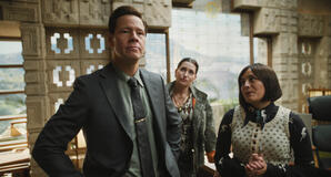 Ike Barinholtz, Kathryn Hahn e Chase Sui Wonders in The Studio 1x03