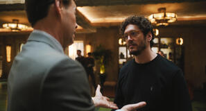 Ike Barinholtz e Parker Finn in The Studio 1x05