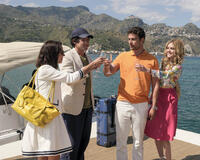 Aubrey Plaza, Will Sharpe, Theo James, Meghann Fahy in The White Lotus 2x01