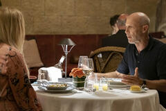 Jennifer Coolidge, Jon Gries in The White Lotus 2x02