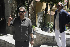 Michael Imperioli come Dominic Di Grasso, F. Murray Abraham come Bert Di Grasso in The White Lotus 2x02