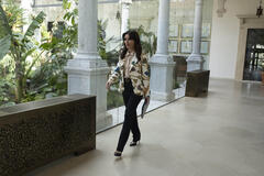 Sabrina Impacciatore in The White Lotus 2x04