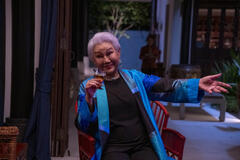 Lek Patravadi in The White Lotus 3x07