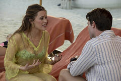Aimee Lou Wood, Patrick Schwarzenegger in The White Lotus 3x08