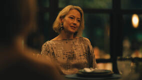Carrie Coon in The White Lotus 3x08