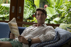 Patrick Schwarzenegger in The White Lotus 3x08