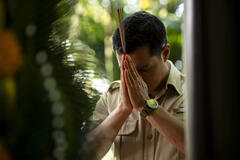 Tayme Thapthimthong in The White Lotus 3x08