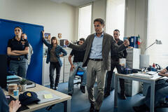 Fabrizio Coniglio (Manuel Rocca) e La Squadra in Tutto quello che ho - Stagione 1