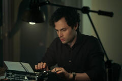 Penn Badgley come Joe Goldberg in You 5x01