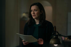 Charlotte Ritchie come Kate Lockwood in You 5x01