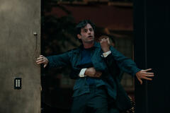 Penn Badgley come Joe Goldberg in You 5x07