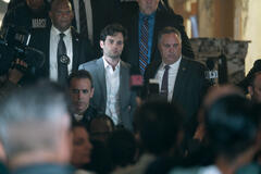 Penn Badgley come Joe Goldberg in You 5x10