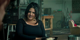 Natasha Behnam come Dominique in You 5x06