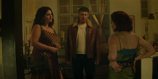 (S-D) Natasha Behnam come Dominique, Tom Francis come Clayton, Madeline Brewer come Bronte in You 5x06