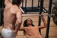 Nira Osahia come Zoe Moral in Olympo 1x02