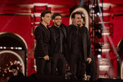 Piero Barone, Ignazio Boschetto e Gianluca Ginoble in Tutti per Uno - Viaggio nel Tempo 2025