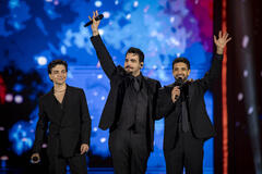 Piero Barone, Ignazio Boschetto e Gianluca Ginoble in Tutti per Uno - Viaggio nel Tempo 2025