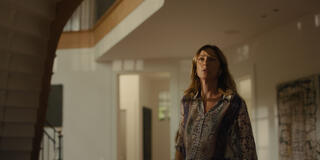 Ruth Becquart come Eleonore in Knokke Off 1x04