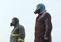 César Troncoso, Ricardo Darín in L'eternauta - Stagione 1