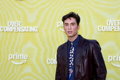Benito Skinner partecipa alla proiezione di Overcompensating e all'after-party all'Hollywood Palladium il 14 maggio 2025 a Los Angeles, California