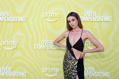 Mary Beth Barone partecipa alla proiezione di Overcompensating e all'after-party all'Hollywood Palladium il 14 maggio 2025 a Los Angeles, California