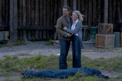 Pedro Pascal, Catherine O'Hara in The Last of Us 2x06