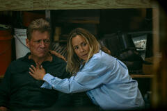 (S-D) Holt McCallany come Harlan Buckley, Maria Bello come Belle Buckley in The Waterfront 1x04