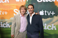 I produttori esecutivi Owen Wilson e Ben Silverman partecipano alla première mondiale della serie Apple TV+ 'Stick' all'AMC Century City il 29 maggio 2025 a Los Angeles, California