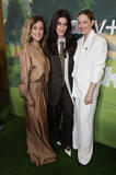 Mariana Treviño, Lilli Kay e Judy Greer partecipano alla première mondiale della serie Apple TV+ 'Stick' all'AMC Century City il 29 maggio 2025 a Los Angeles, California