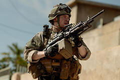 Kit Connor in Warfare - Tempo di guerra