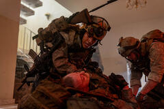 (S-D) D'Pharaoh Woon-A-Tai, Joseph Quinn, Will Poulter in Warfare - Tempo di guerra