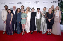(S-D) Rahul Kohli, E. Lockhart, David Morse, Wendy Crewson, Joseph Zada, Esther McGregor, Carina Adly Mackenzie, Emily Alyn Lind, Shubham Maheshwari, Mamie Gummer, Julie Plec, Caitlin Fitzgerald e Candice King partecipano alla proiezione e al panel di We Were Liars al Tribeca Festival il 10 giugno 2025 a New York City