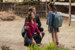 (S-D) Cote de Pablo come Ziva David, Michael Weatherly come Tony Dinozzo e Isla Gie come Tali in NCIS: Tony & Ziva 1x01