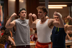 Juan Perales come Sebas Senghor, Nuno Gallego come Cristian Delallave, Martí Cordero come Charly Lago in Olympo 1x04