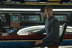 Ethan Peck come Spock in Star Trek: Strange New Worlds 3x01