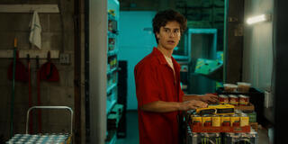 Peter Dager in Stick 1x01