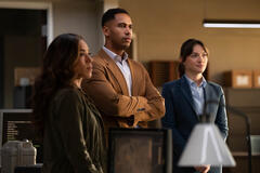 Amber Oliveras (Jessica Camacho), Keyonte Bell (Elliot Knight), e Evan Shepherd (Violett Beane) in Countdown 1x01