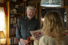 David Morse, Emily Alyn Lind in L'Estate dei Segreti Perduti - Stagione 1 - First Look