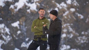 Chris Hemsworth in Limitless: Live Better Now 1x02 - Immagine dal set