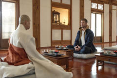 Chris Hemsworth in Limitless: Live Better Now 1x03 - Immagine dal set