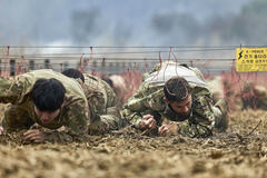 Chris Hemsworth in Limitless: Live