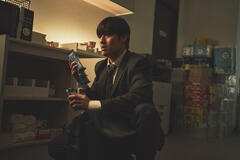 Kang Ha-neul come No Woo-sung in 84m2 - Immagine dal set