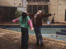 Sora Wong e Sally Hawkins sul set del film Bring Her Back - Torna da me