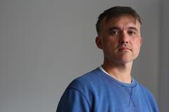 Primo piano di Patrick Dickinson