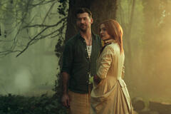 (S-D) Barry Sloane come Destruction, Esmé Creed-Miles come Delirium in The Sandman 2x06