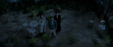 (S-D) Esmé Creed-Miles come Delirium, Barry Sloane come Destruction, Tom Sturridge come Dream in The Sandman 2x06