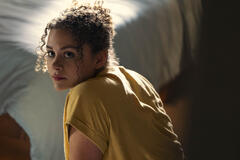 Lily Santiago come Naya Vasquez in Untamed 1x01